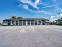 Budgetel Inn and Suite Hotels near James Brown Statue