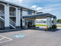 Budgetel Inn and Suite Hotels near James Brown Statue