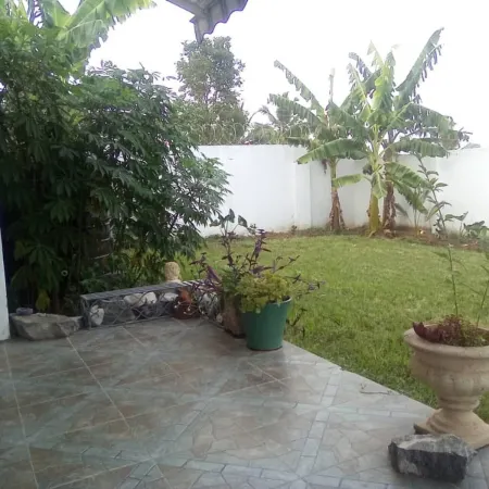 Sleep6-Casa Blanca-PrivateGarden-OffStreet-Kasoa