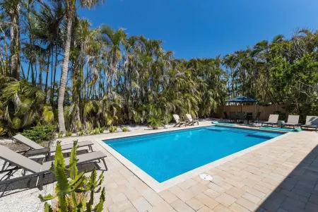 The Salted Coconut 3 Bedroom Home by Redawning