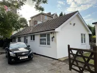 Tivoli Bungalow - parking