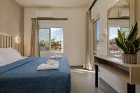 Theos Village Apartments - Balkoner