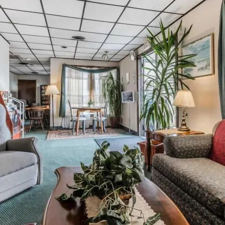 Horseshoe Curve Lodge