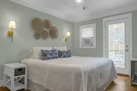 Carolina Beach Inn - balcony