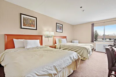 Niagara Lodge & Suites