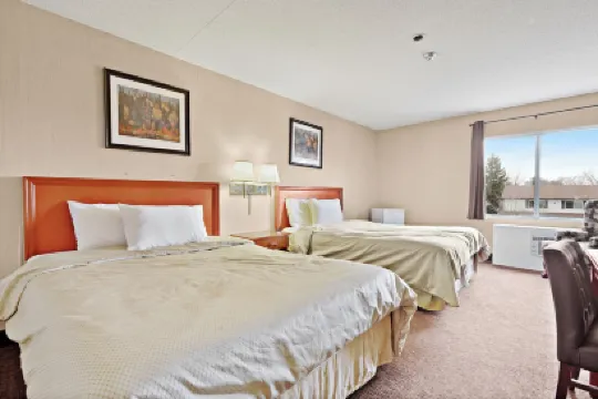 Niagara Lodge & Suites