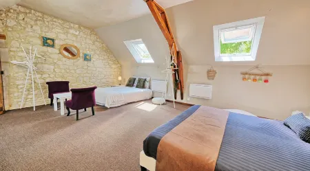 A 2 Pas D Azay Отели в г. Л'Иль-Бушар