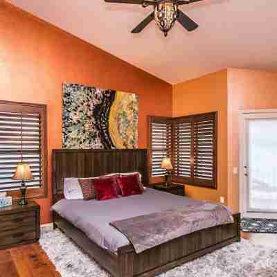 Luxury Scottsdale Home W/Pool and Hot Tub! Rooms