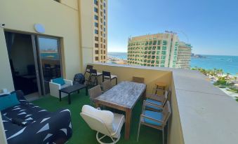 Bollywood Beach Hostel