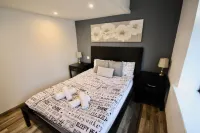 Ferndown Holiday Let Hotels near Baskets and Blooms Plant Centre and Blooms Cafe