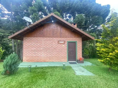 MD Luar Da Montanha Отели рядом с достопримечательностью «Escola Mineira de Falcoaria»