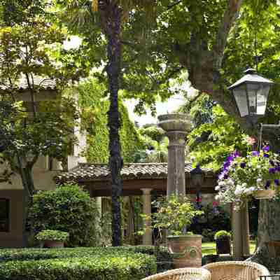 Hôtel la Magnaneraie Hotel Exterior