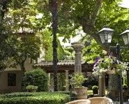 Hôtel la Magnaneraie Hotels in Villeneuve-lès-Avignon