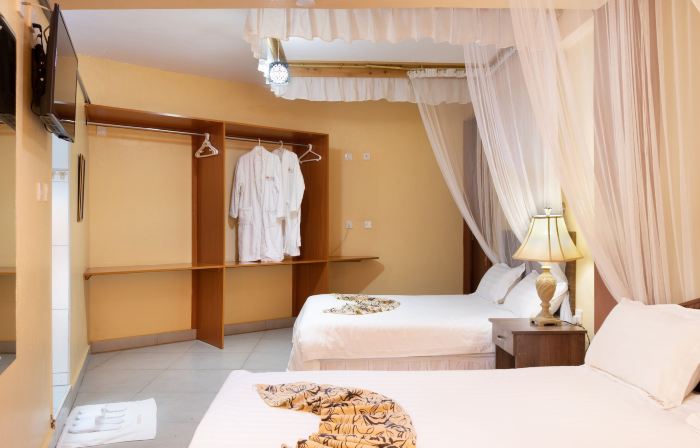 Eton Hotel