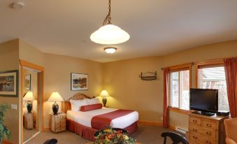Lizard Creek Lodge