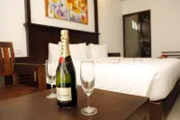 Blue Beach Hotel Hotels near Aquinas College, Wadduwa