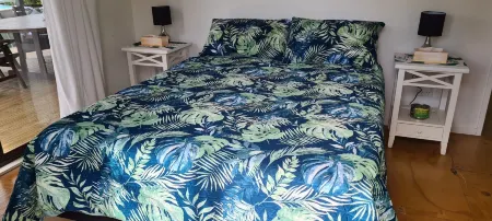 Eve and Sandys Holiday Home Отели в г. Аваруа