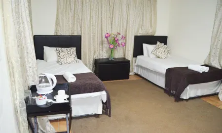 Harmony Guest House Отели рядом с достопримечательностью «Площадь Нельсона Манделы»