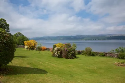Thistle House Guest House Hôtels à proximité de : All Saints Inveraray