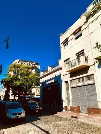 Defensa 1057 Home Studios Отели рядом с достопримечательностью «Museo Historico de Cera»