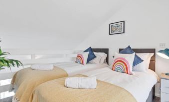 On the Water 3 Waterside Studio Mezzanine Bedroom Terrace Overlooking the Harbour