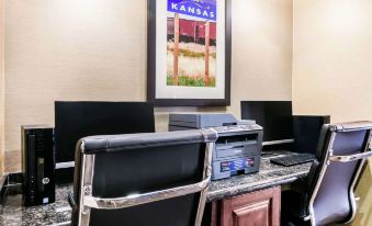Comfort Inn & Suites Independence