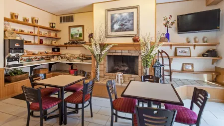 Apple Tree Inn, SureStay Collection by Best Western