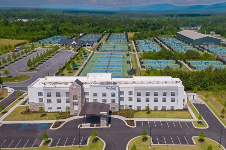 Fairfield Inn & Suites Rome Отели в г. Флойд