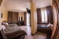 Dharma Beach Hotel di 
