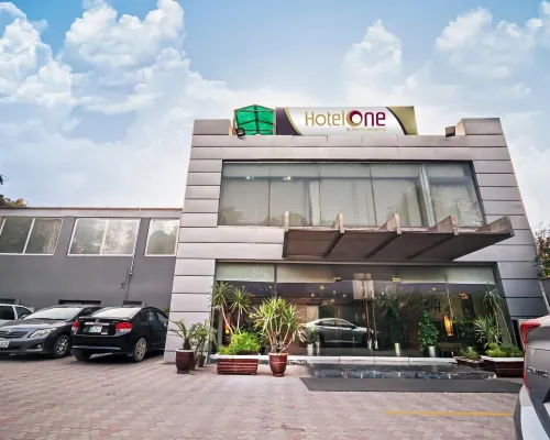 Hotel One Mall Road Lahore Hotels in Lahore