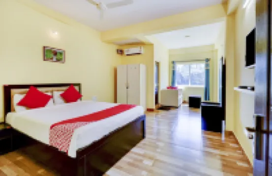 Gaurika Residency Boarding & Lodging - Padubidri Hotels near Anyer Beach