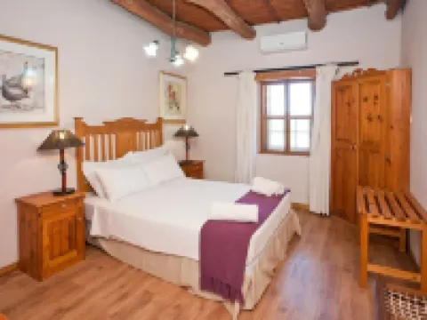 Red Stone Hills Hotels in Ladismith