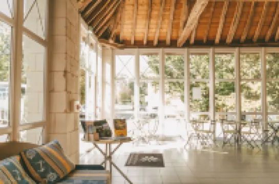 法國之地酒店 - 羅切波賽公寓酒店 拉羅什波賽酒店