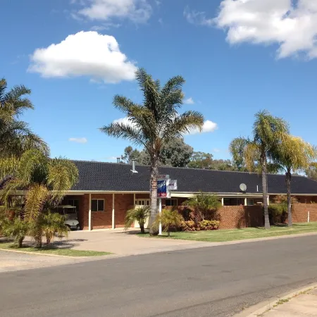 Sportsmans Motor Inn