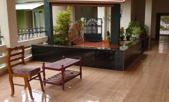 Jungle Palace Homestay