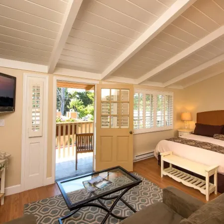 Sunset Inn Pacific Grove Отели рядом с достопримечательностью «Парк Лаверс-Пойнт»