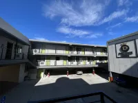 Deluxe Inn Hawthorne/ LAX Hotels in Hawthorne