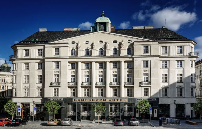Grandezza Hotel Luxury Palace