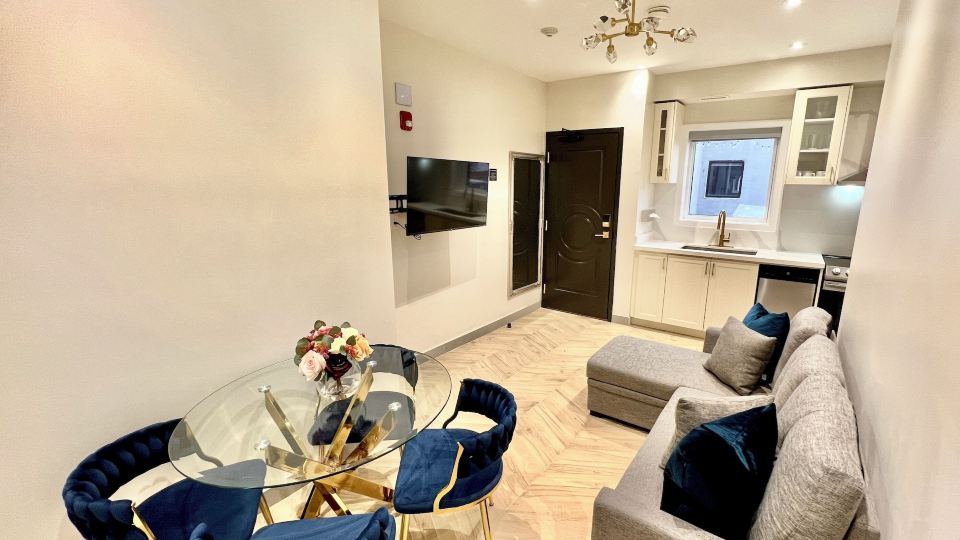 Toronto Rooms and Suites