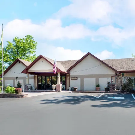 Inn of the Dove Romantic Luxury & Business Suites
