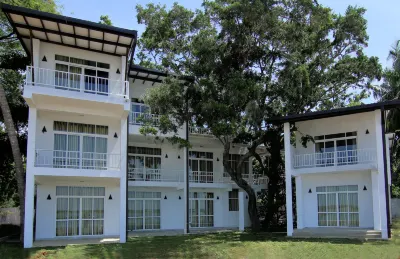 Jade Green Hambantota Hotels near Bandagiriya Raja Maha Viharaya