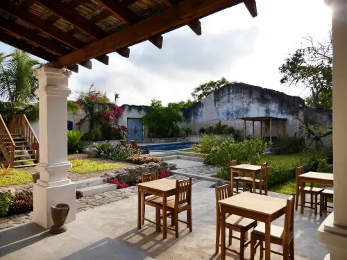 Ulani Lodge Hotels in Ibo