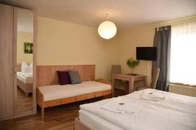 Thüringer Landhotel Edelhof Các khách sạn gần Schloss Kochberg