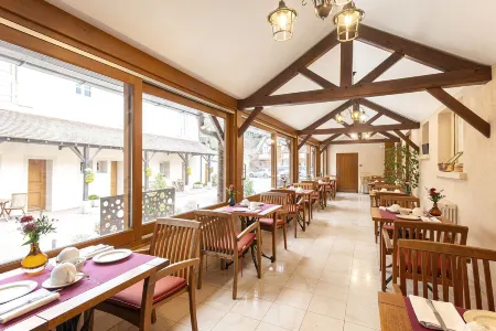 Hotel Belle Epoque Отели рядом с достопримечательностью «Castle de Pommard»