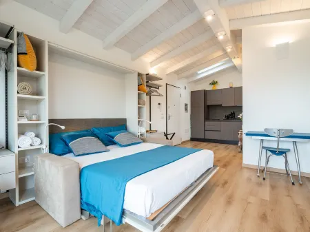 Le Residenze di Carlà - Stampace Отели рядом с достопримечательностью «Cagliari International Container Terminal CICT»