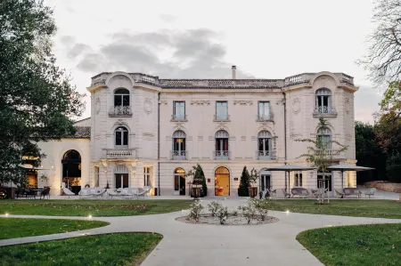 Hôtel Domaine de Biar Отели в г. Жувиньяк