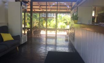 Paraway Motel