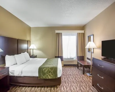 Comfort Suites Hotels near Cedar Crest Shopping Center
