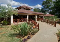 Ashnil Aruba Lodge Các khách sạn ở Tsavo N. Park