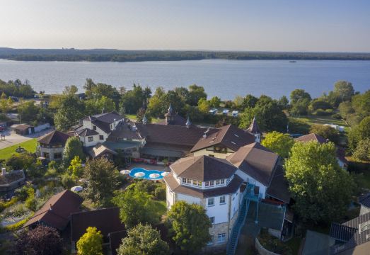 1. 웰니스호텔 지슐..